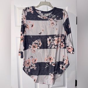 Women’s casual floral shirt